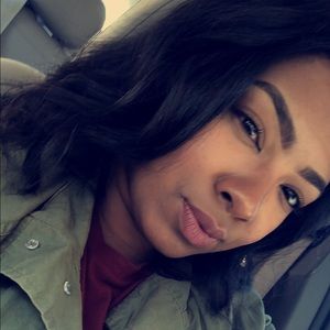 Meet your Posher, Amber